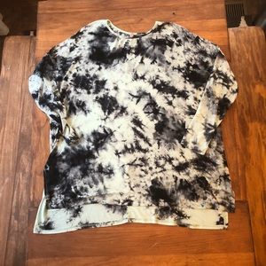 Mint green and navy blue tie die boxy tunic